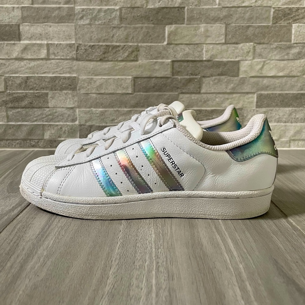 Adidas Originals Superstar ShellShoes- Iridescent Rainbow Stripe- 5.5 Kid 7 W